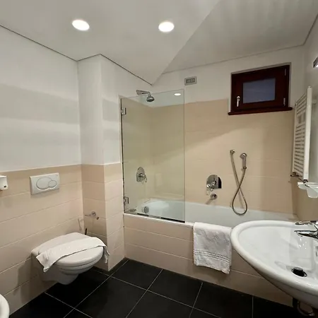 Appartamento La Perla Di Sonenga - Giardino Menaggio